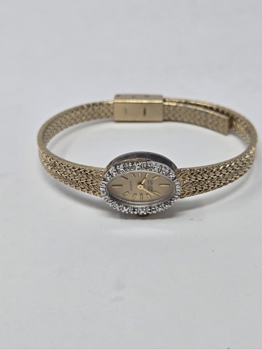 VINTAGE GRUEN PRECISION OVAL CHAMPAGNE COCKTAIL LADIES WATCH GOLD TONE 1980s